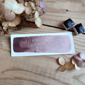 Aquarelle artisanale : terre d’ombre calcinée en demi-godet