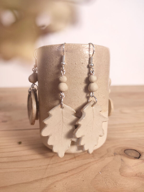 Boucles d'oreilles - feuilles de chêne – Image 3