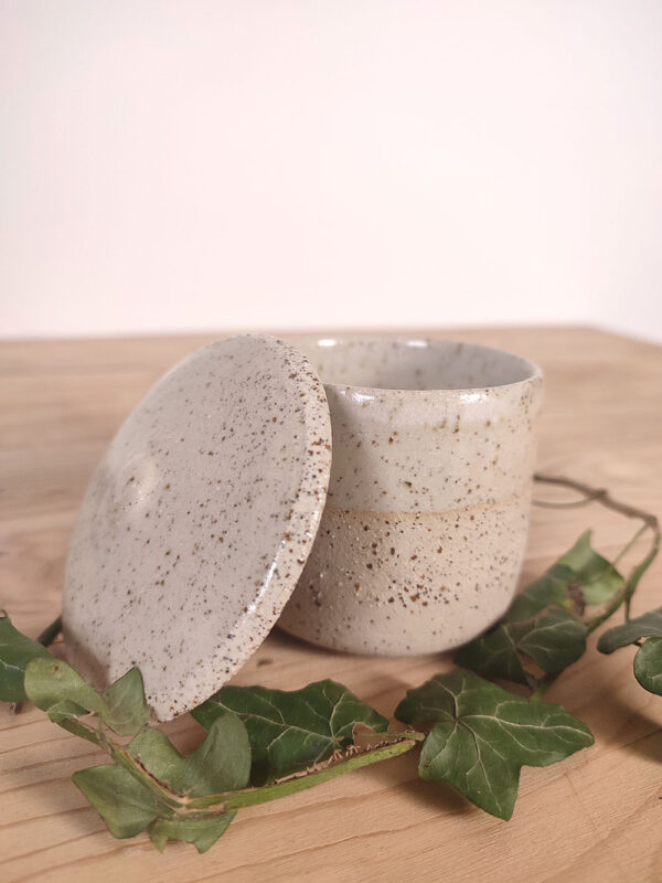 Pot avec couvercle – Image 6